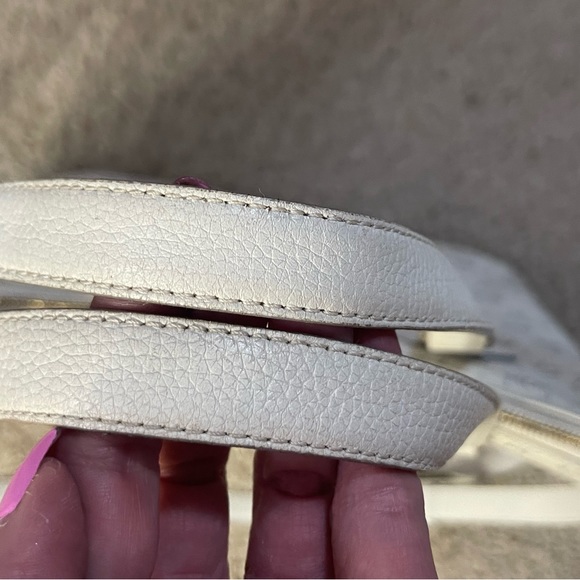 EUC MCM white leather shoulder bag crossbody purse - Picture 7 of 14